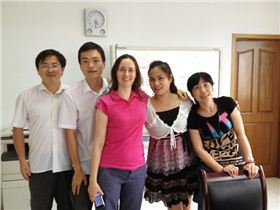 與外教老師合影