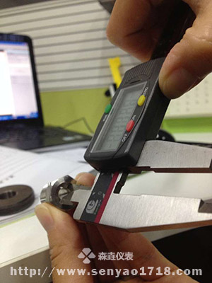 測量接頭沉孔尺寸01.jpg 測量接頭沉孔尺寸01.jpg