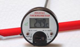 電子溫度計讓你大口飲啤酒