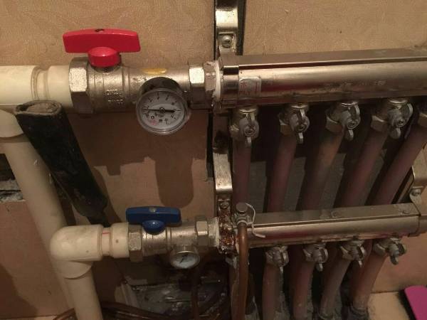 家用地暖壓力表.jpg 家用地暖壓力表.jpg