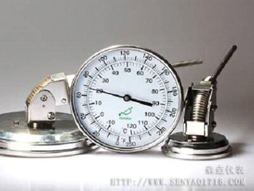 萬向型雙金屬溫度計改方向時會影響精度嗎？