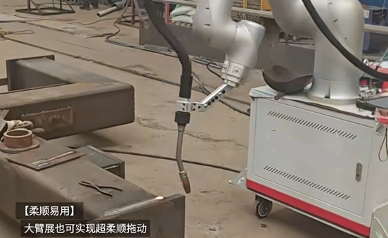 galaxy銀河協作焊接典型應用：立焊轉平焊一次成型